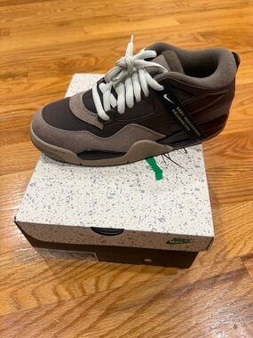 Jordan 4 RM Ironstone